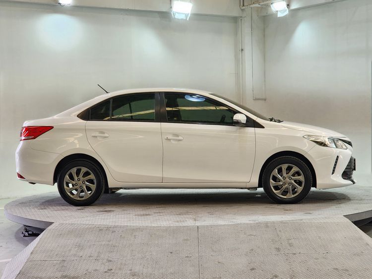 Toyota Vios 2018 1.5 E Sedan เบนซิน เกียร์อัตโนมัติ ขาว รูปที่ 4