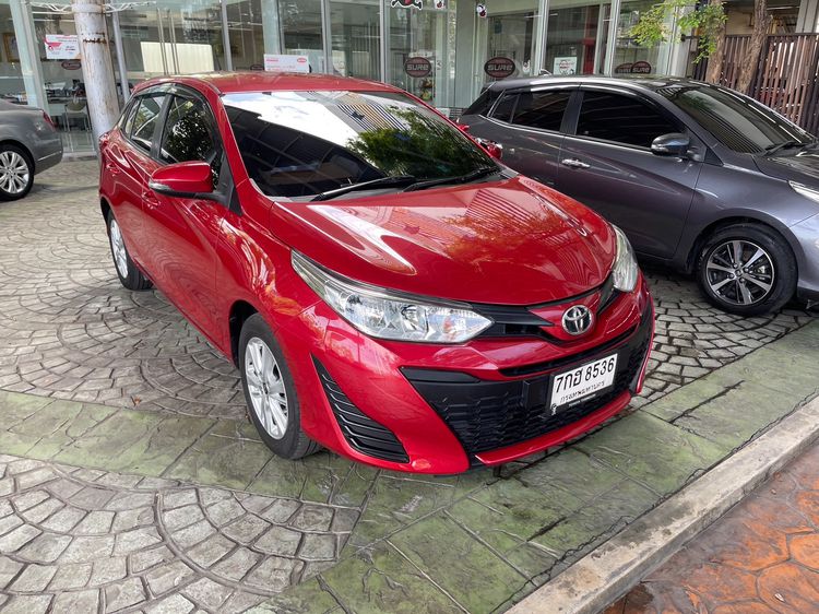 Toyota Yaris 2018 1.2 E Sedan เบนซิน ไม่ติดแก๊ส เกียร์อัตโนมัติ แดง รูปที่ 1