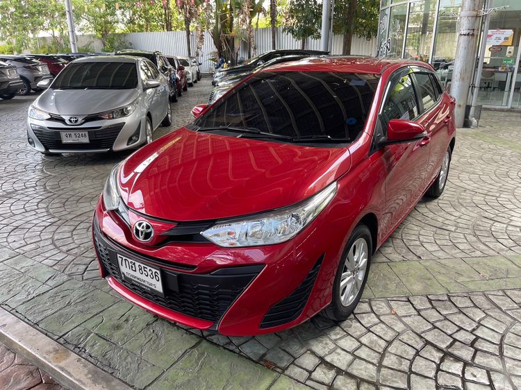 Toyota Yaris 2018 1.2 E Sedan เบนซิน ไม่ติดแก๊ส เกียร์อัตโนมัติ แดง รูปที่ 2