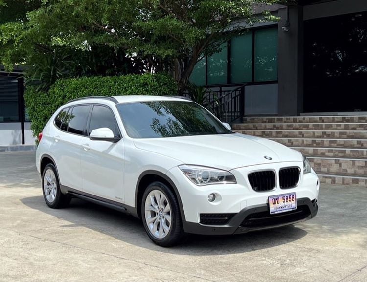 BMW X1 2015 2.0 sDrive18i Sport Utility-car เบนซิน ไม่ติดแก๊ส เกียร์อัตโนมัติ ขาว