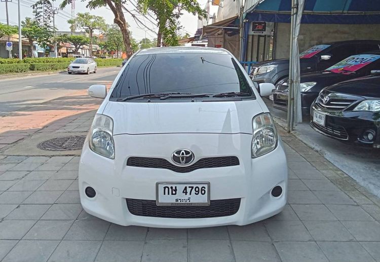 Toyota Yaris 2013 1.2 E Sedan เบนซิน ไม่ติดแก๊ส เกียร์อัตโนมัติ ขาว รูปที่ 2