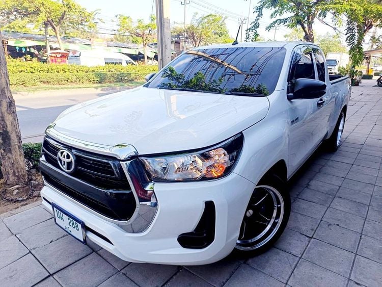Toyota Hilux Revo 2022 2.4 Z Edition E Pickup ดีเซล ไม่ติดแก๊ส เกียร์ธรรมดา ขาว
