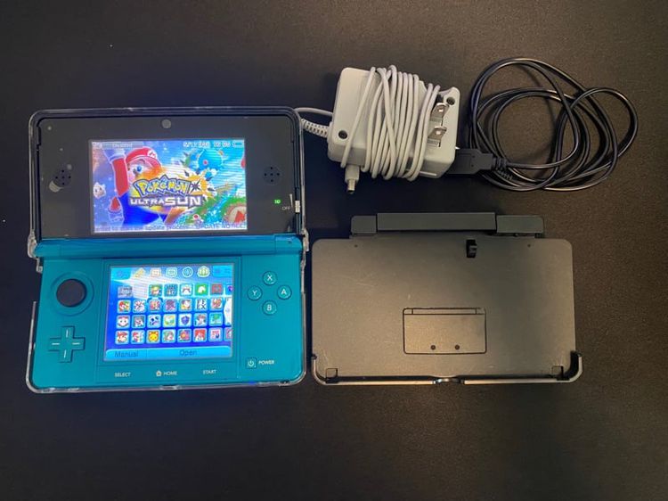 เกมส์นินเทนโด และอุปกรณ์ เชื่อมต่อไร้สายได้ Nintendo 3DS มือ2 สภาพดี