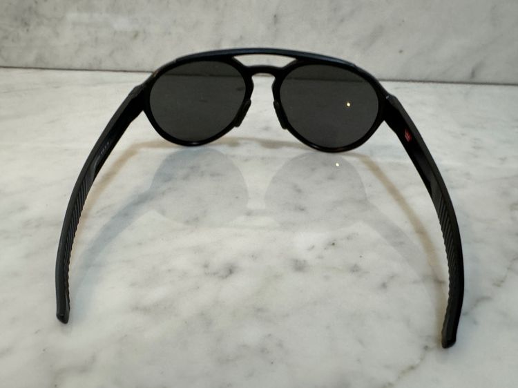 แว่นตากันแดด Oakley เลนส์ Prizm Black Polarized รูปที่ 7