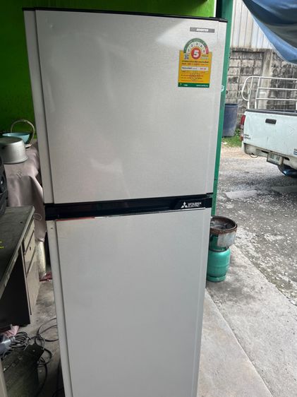 ขายตู้เย็นมิตซูบิชิอินเวอร์เตอร์สองประตู 9.7 คิวพร้อมใช้งาน