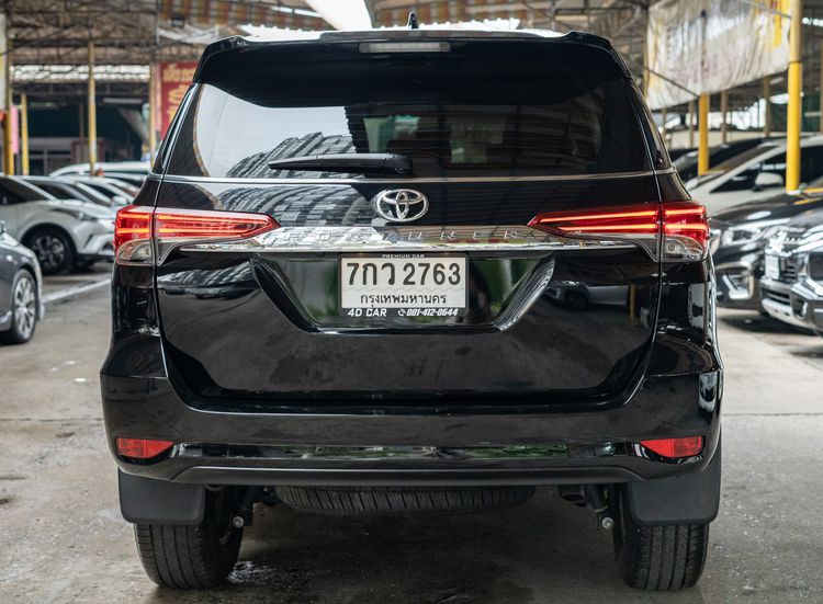 Toyota Fortuner 2018 2.4 V Utility-car ดีเซล ไม่ติดแก๊ส เกียร์อัตโนมัติ ดำ รูปที่ 4