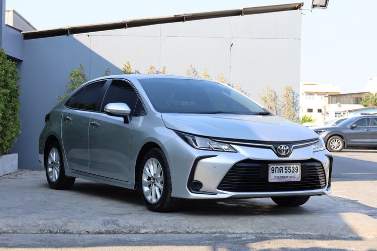 Toyota Altis 2019 1.6 G Sedan เบนซิน ไม่ติดแก๊ส เกียร์อัตโนมัติ บรอนซ์เงิน