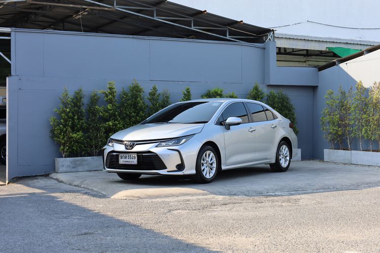 Toyota Altis 2019 1.6 G Sedan เบนซิน ไม่ติดแก๊ส เกียร์อัตโนมัติ บรอนซ์เงิน รูปที่ 4