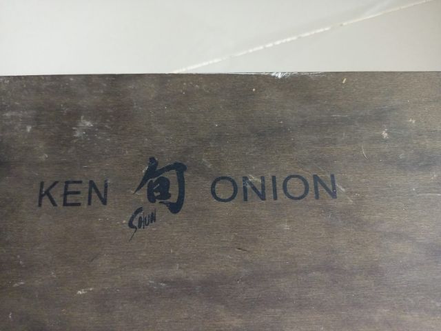 มีดเชฟ แบรนด์ Ken onion จากประเทศญี่ปุ่น ตัวมีดทำจากเหล็กกล้าคาร์บอน ความยาว จากหัว-ด้าม 13 นิ้ว รูปที่ 4