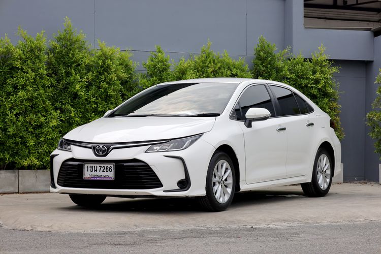 Toyota Altis 2020 1.6 G Sedan เบนซิน ไม่ติดแก๊ส เกียร์อัตโนมัติ ขาว รูปที่ 4