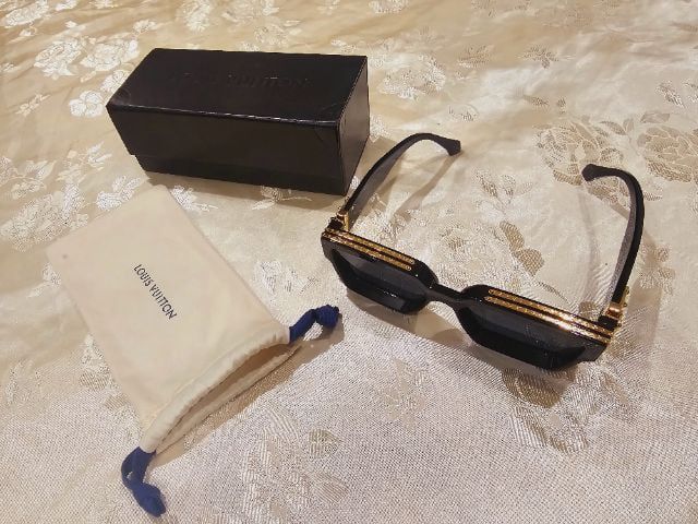 แว่นตากันแดด Louis Vuitton 1.1 Millionaires Sunglasses ของแท้ สภาพดี นัดดูของก่อนซื้อได้