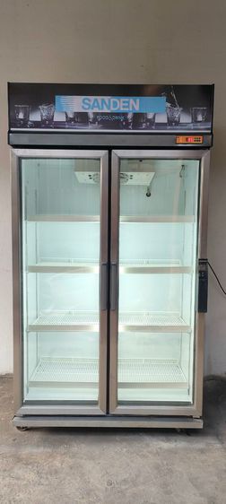 อื่นๆ เครื่องทำน้ำเย็น ตู้แช่ SANDEN 2 ประตูสีดำสวยๆขายเองครับ