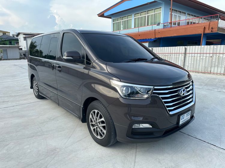 Hyundai H-1  2019 2.5 Elite Plus Van ดีเซล เกียร์อัตโนมัติ น้ำตาล รูปที่ 3