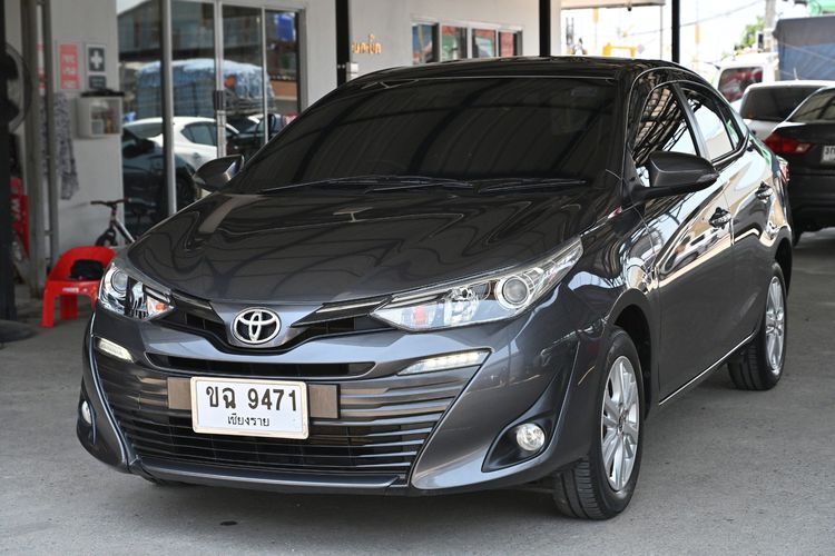 Toyota Yaris ATIV 2018 1.2 G Sedan เบนซิน ไม่ติดแก๊ส เกียร์อัตโนมัติ เทา