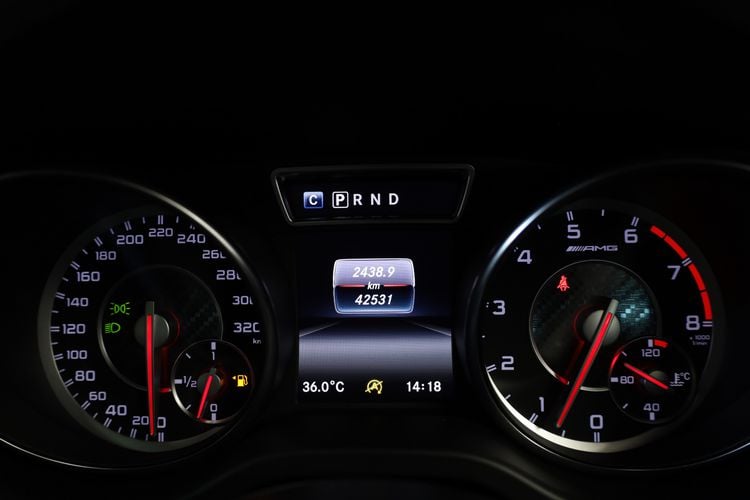 Mercedes-Benz GLA-Class 2016 GLA45 Utility-car เบนซิน ไม่ติดแก๊ส เกียร์อัตโนมัติ ดำ รูปที่ 3