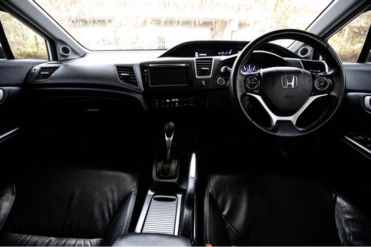 Honda Civic 2015 1.8 ES i-VTEC Sedan เบนซิน ไม่ติดแก๊ส เกียร์อัตโนมัติ ขาว รูปที่ 4