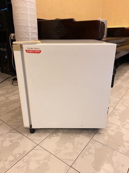 ตู้เย็นมินิบาร์ Toshiba ขนาด 1.7 คิว รูปที่ 2
