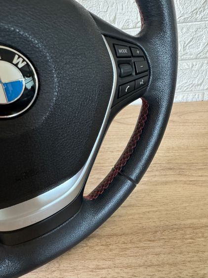 พวงมาลัย BMW สำหรับรุ่น F30 รุ่นด้ายแดง สภาพดี ไม่มีตำหนิ รูปที่ 4