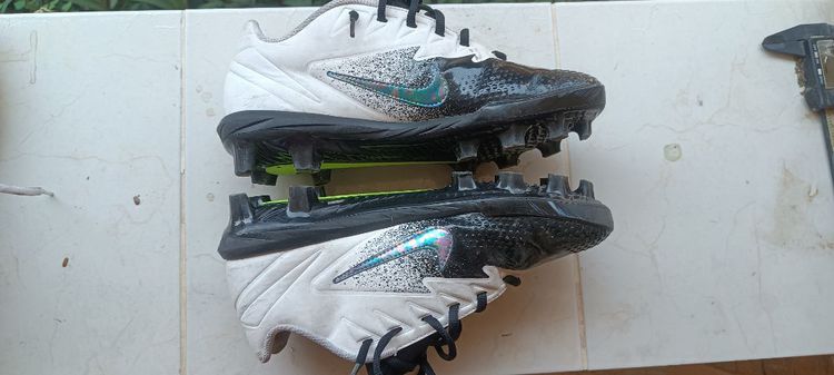 รองเท้าสตั๊ก รูปที่ 3