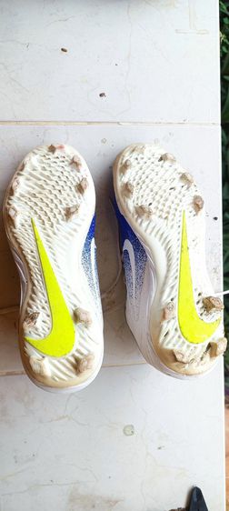 รองเท้าสตั๊ก รูปที่ 8