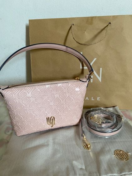 กระเป๋า Lyn รุ่น MEGA INFINITE CROSSBODY XS Light Pink 