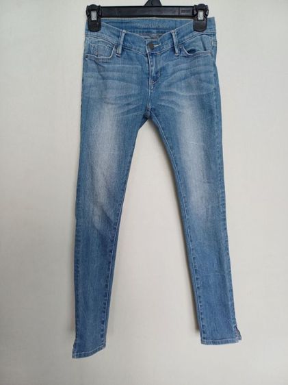 Calvin Klein Jeans W26 L28 Skinny
ไซส์เหมาะกับเด็กโต รูปที่ 2