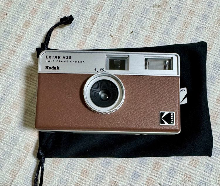 กล้อง KODAK EKTAR H35 Half Frame Film Camera สภาพดีมาก ใช้งานครั้งเดียว พร้อมถุงใส่กล้องสีดำ รูปที่ 6