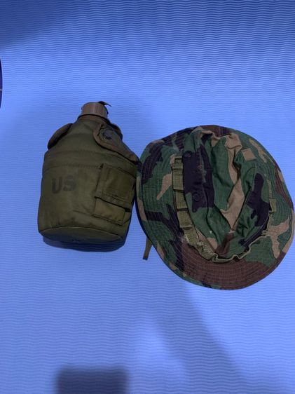 ขอขายหมวกทหารพร้อมกระติกน้ำ้ทหารus รูปที่ 1