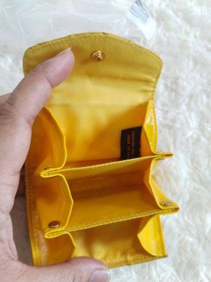 กระเป๋าใส่เหรียญหนังปลาไหลแท้สีเหลือง รูปที่ 3
