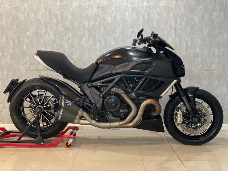 Ducati DIAVEL1200 Dark carbon