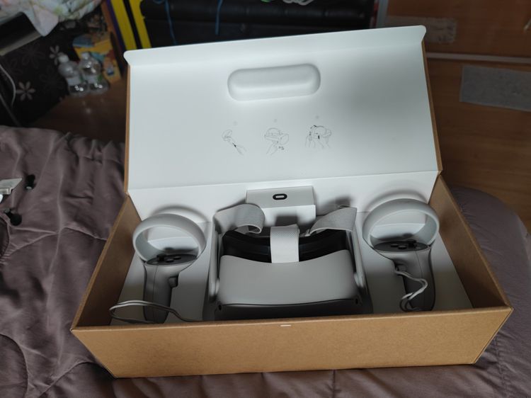 อื่นๆ เครื่องเล่น VR เชื่อมต่อไร้สายได้ Oculus Quest 2 128GB