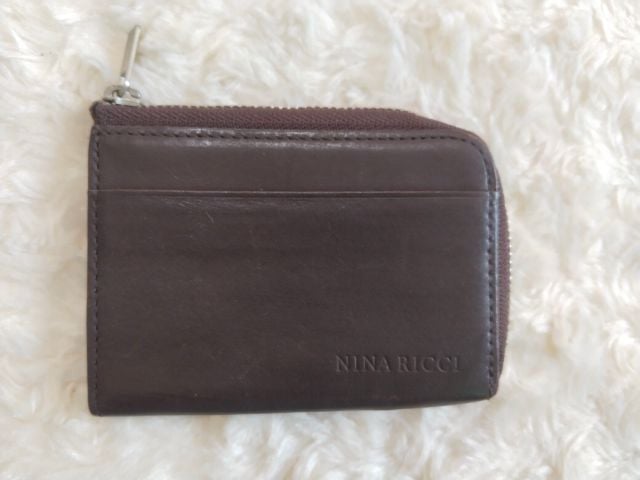 กระเป๋าใส่เหรียญหนังแท้สีน้ำตาล nina ricci