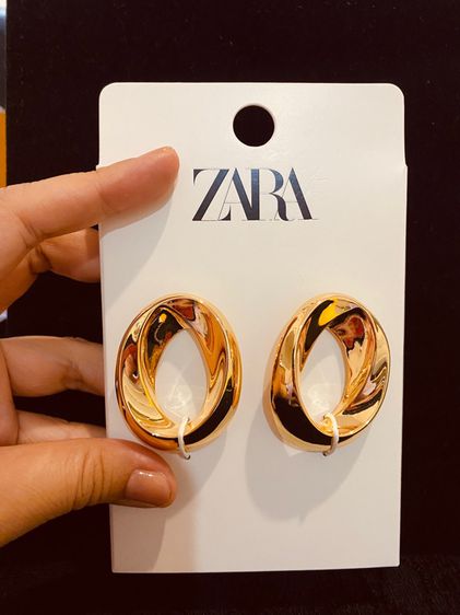 ต่างหู Zara แท้ รุ่นใหม่ จาก shop UK ZARA NEW WOMAN SS24 GOLDEN ROUND PIECE EARRINGS  รูปที่ 3