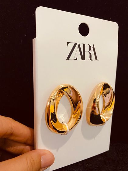 ต่างหู Zara แท้ รุ่นใหม่ จาก shop UK ZARA NEW WOMAN SS24 GOLDEN ROUND PIECE EARRINGS  รูปที่ 6