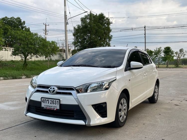 Toyota Yaris 2015 1.2 J Eco Sedan เบนซิน ไม่ติดแก๊ส เกียร์อัตโนมัติ ขาว รูปที่ 1