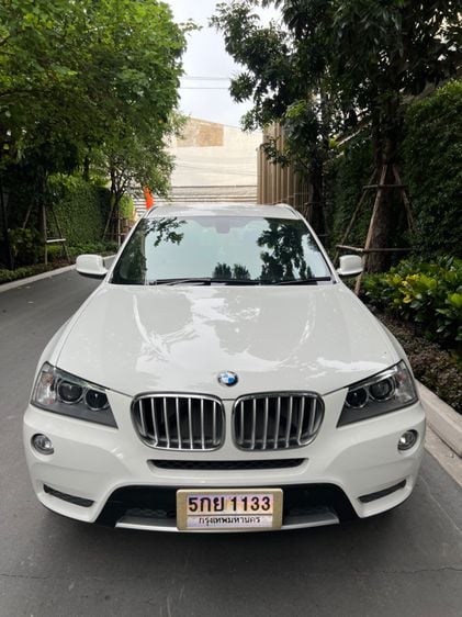 รถ BMW X3 2.0 xDrive20i 4WD สี ขาว