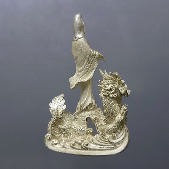 เจ้าแม่กวนอิม รูปหล่อลอยองค์ จ.ระนอง เนื้อเงิน ขนาดสูง 4 เซ็น ปี 2539 นิยม หายาก รูปที่ 2