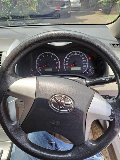 Toyota Altis 2012 1.6 E Sedan เบนซิน เกียร์อัตโนมัติ บรอนซ์เงิน รูปที่ 3