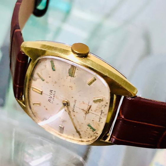 ขายนาฬิกาเก่าเรือนทองสภาพดีในการสะสมใช้งานได้ปกติ รูปที่ 10