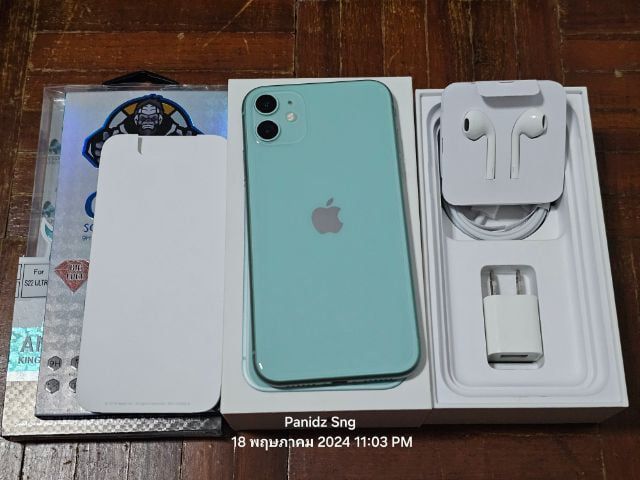iPhone 64 GB 11 64gb ศูนย์ไทยแท้ อุปกรณ์ครบพร้อทหูฟัง กล่องแท้อีมี่ตรง