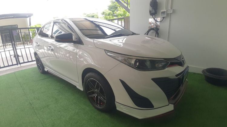 Toyota Yaris ATIV 2018 1.2 E Sedan เบนซิน LPG เกียร์อัตโนมัติ ขาว รูปที่ 4