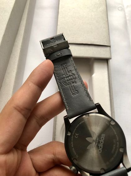 นาฬิกา Adidas Cypher LX1 (บอยไซส์) ตัวเรือนสแตนเลสสีเทาด้าน เท่ๆครับ รูปที่ 4
