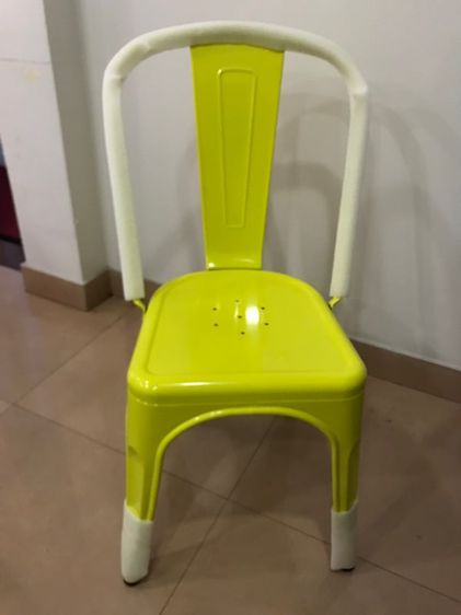 เก้าอี้เหล็ก