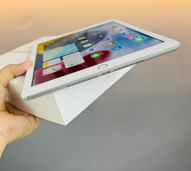 iPad Air2 128GB ใส่ซิมได้  สีขาว รูปที่ 1