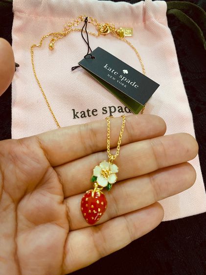 สร้อยคอ Kate spade แท้ รุ่น Kate Spade Picnic Perfect Strawberry Mini Necklace  รูปที่ 4