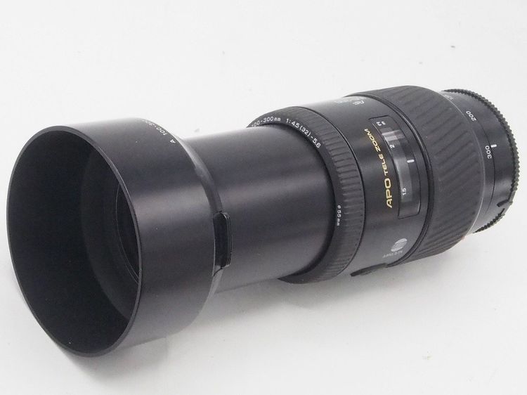 เลนส์ซูม Konica Minolta MINOLTA APO 100-300 หรือจะแปลง ADAPTOR ใส่กล้องตระกูล A หรือ NEX ได้หมด