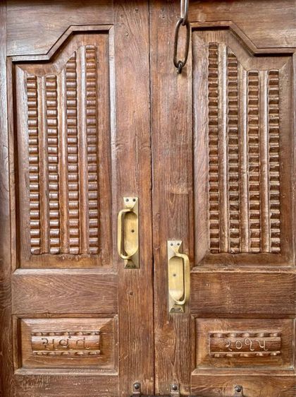 ประตูไม้สองชั้น ประตูหน้าบ้านแบบโบราณ รูปที่ 12