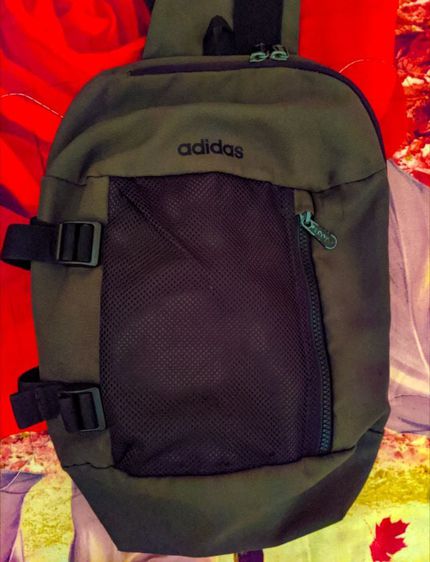 กระเป๋าสะพายข้าง Adidas เขียวทหาร รูปที่ 1