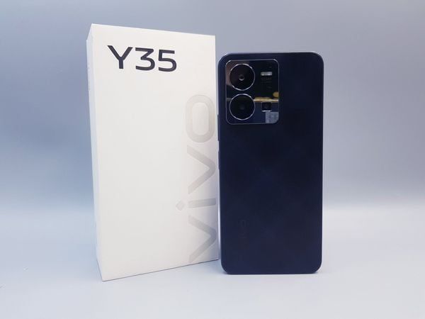  Vivo Y35 (2022) 128GB Black  รูปที่ 1