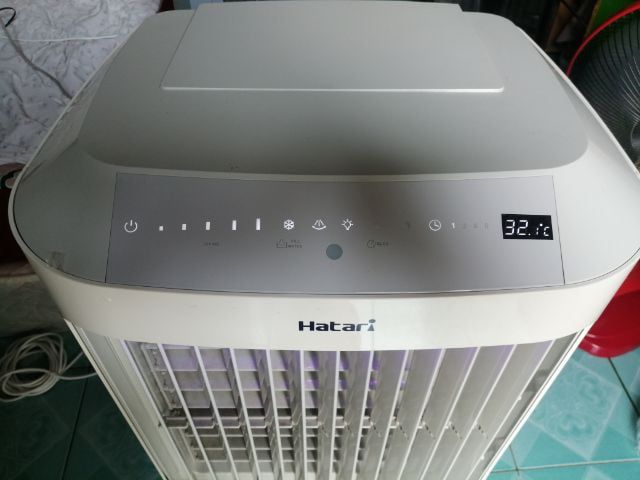 พัดลมไอเย็น HATARI รุ่น AC Pro ปรับแรงลมได้ 5 ระดับ หน้าจอแสดงอุณหภูมิ